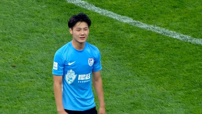 关于大连英博引援遭球迷催，李国旭重用年轻人，U16国脚试训或成新拼图的信息